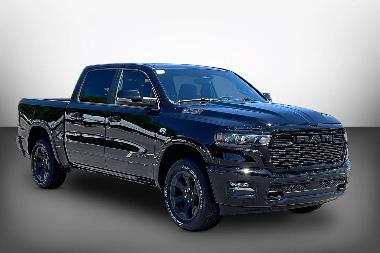 New 2026 Diamond Black Crystal Pearl-Coat Exterior Paint RAM Big Horn/Lone Star image 1