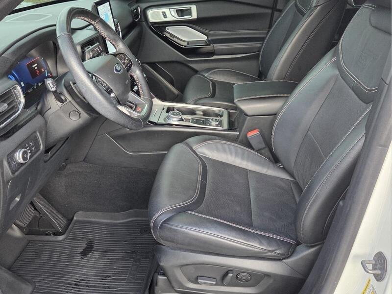 Used 2022 White Metallic FORD ST 4WD image 10