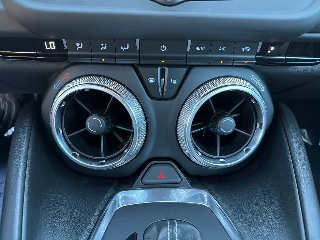 2024 Chevrolet Camaro 1LT - Photo 24