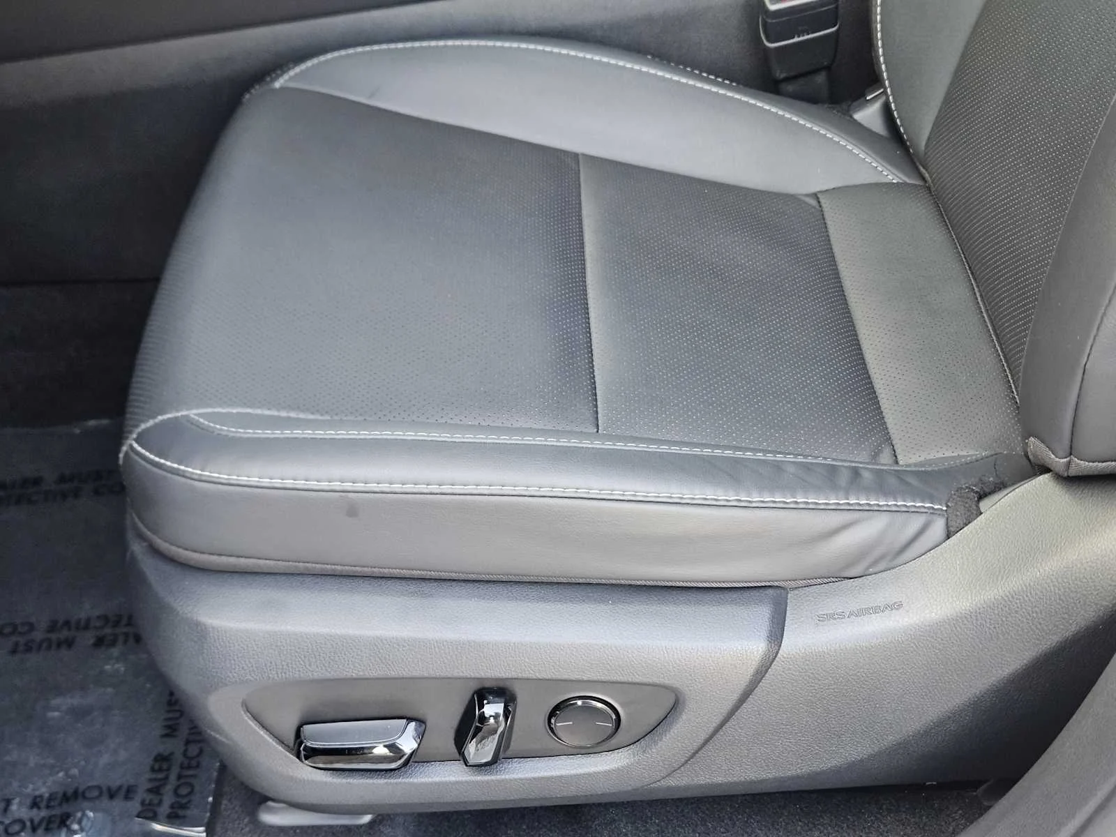 Certified Used 2025 EMINENT WHITE PEARL Lexus Premium image 19