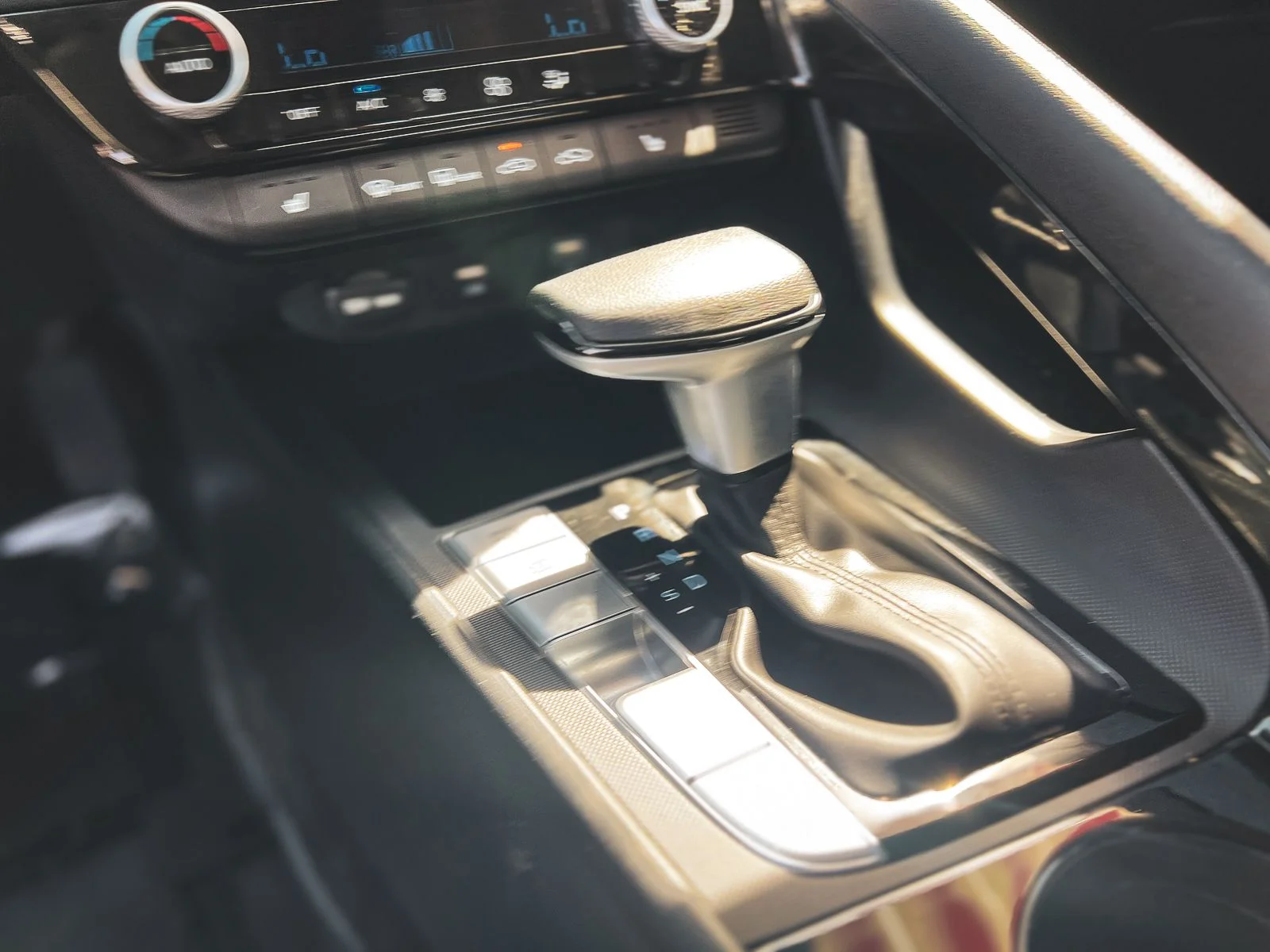2023 Hyundai Elantra Blue - Photo 18