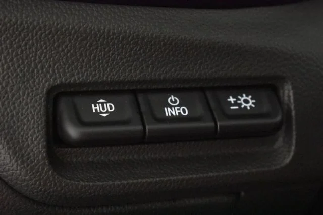 Used 2023  Buick Essence image 29