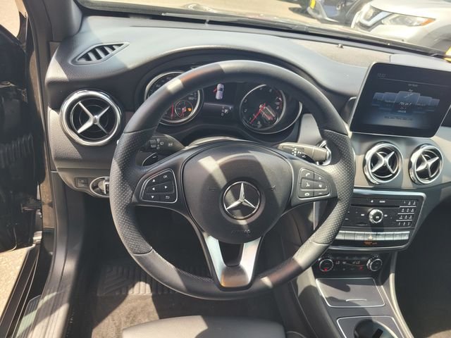 Used 2020 Black Mercedes-Benz GLA 250 image 30