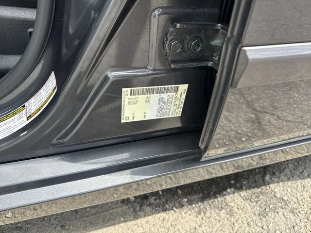 Used 2009 Gray Nissan 2.5 SL image 33