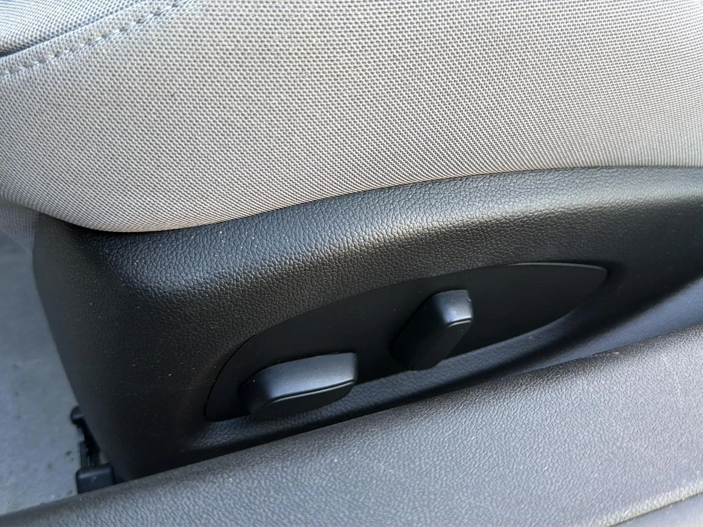 Used 2023 Black Chevrolet 1LT image 18