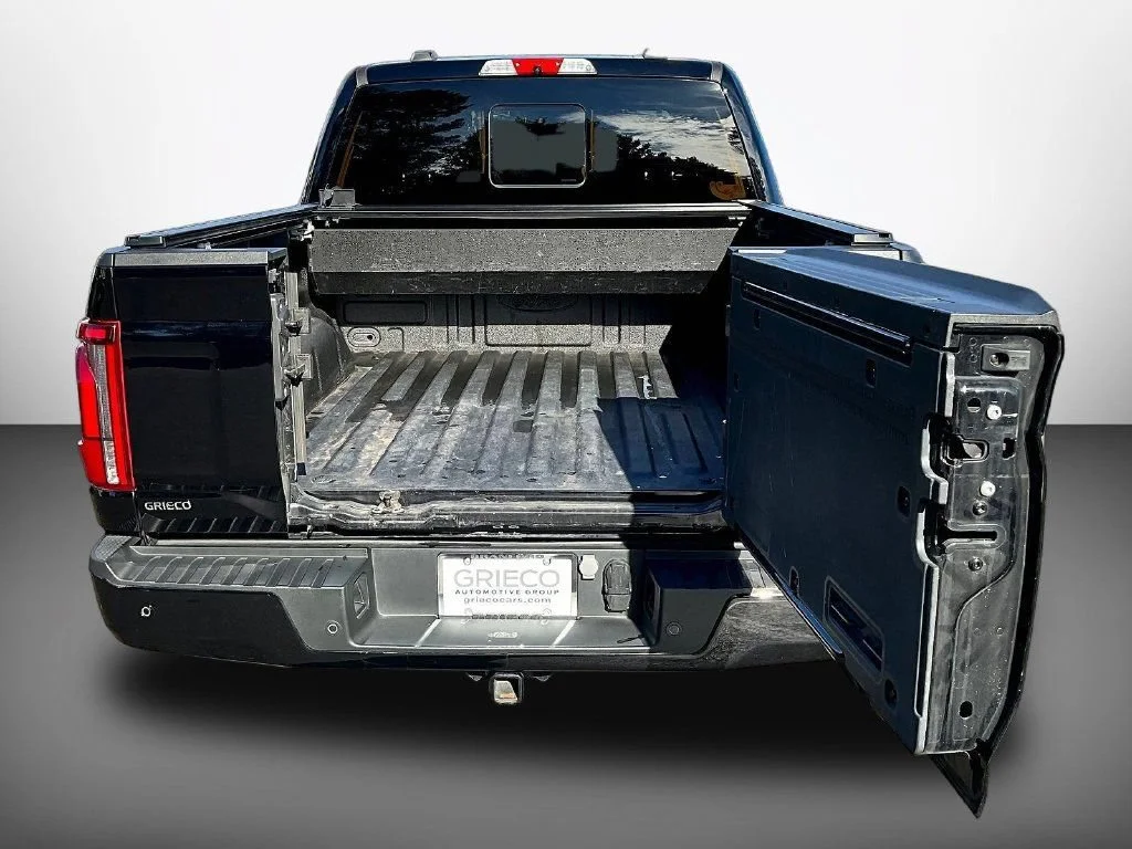 Used 2024 Black Metallic Ford Platinum image 9
