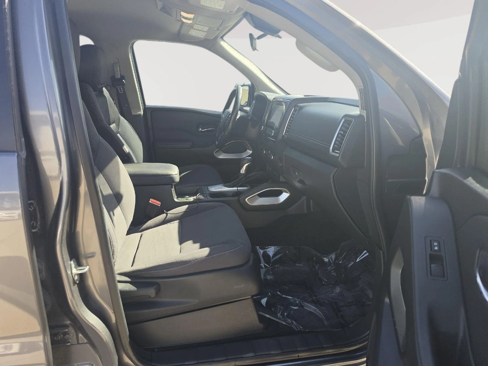Used 2023 Gray-Samuel Nissan SV image 3