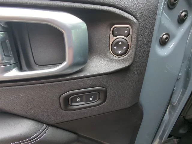 New 2026 Gray Jeep  image 13
