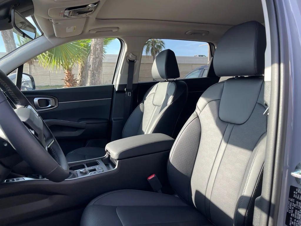 New 2026 Gray Kia S image 18