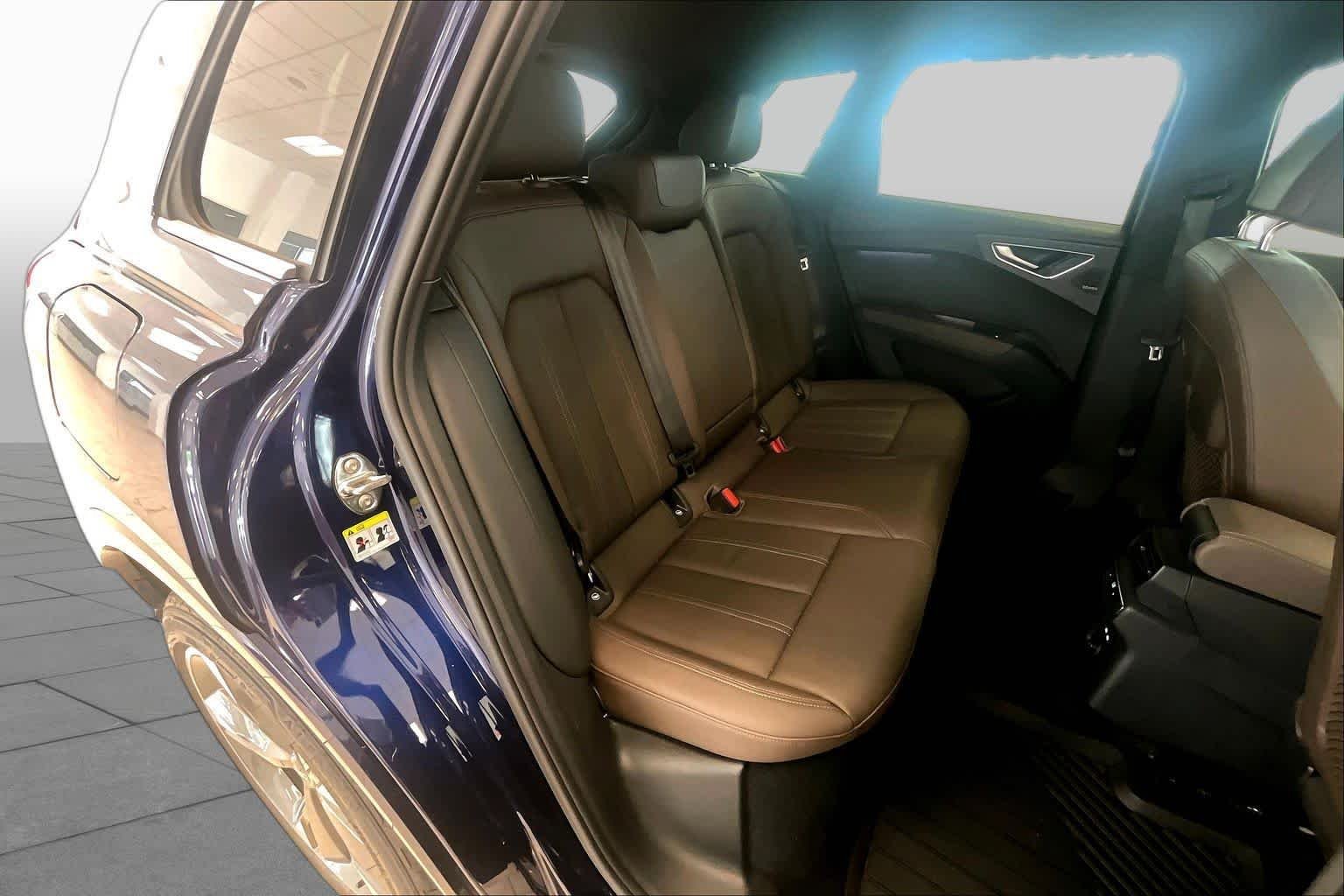 Used 2022 Navarra Blue Metallic Audi Prestige image 19