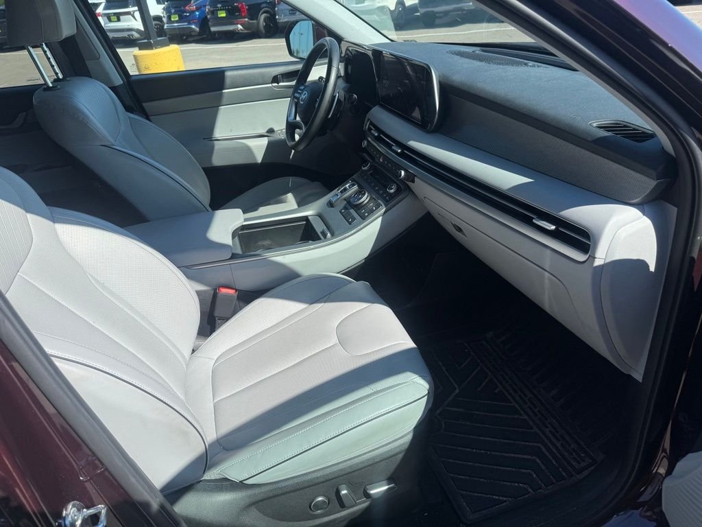 Used 2025 Red Hyundai SEL image 22