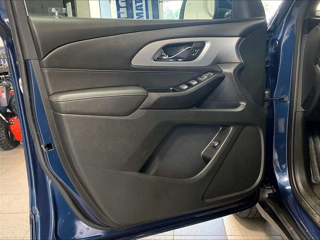 Used 2023 Blue Chevrolet LT image 9