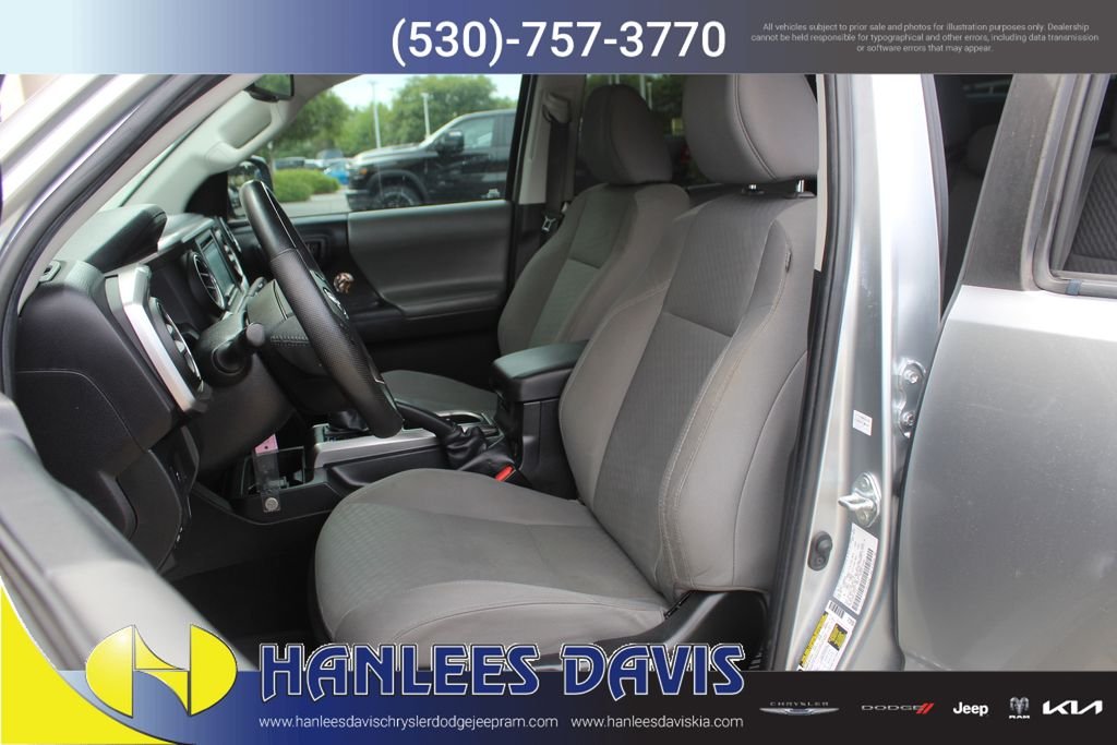 Used 2022 Silver Toyota SR5 image 12