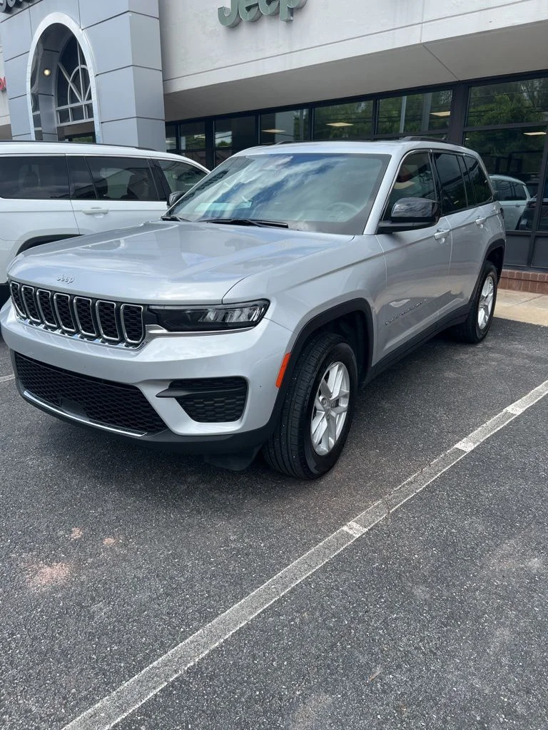 2024 Jeep Grand Cherokee Laredo X 4x4's photo