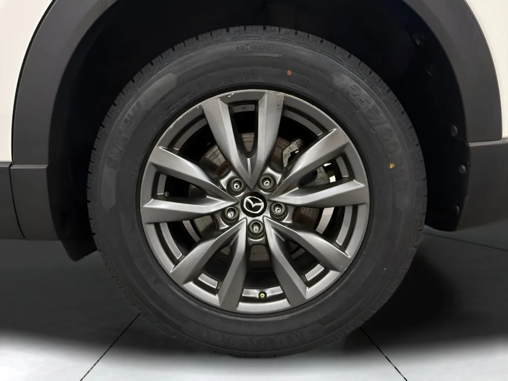Used 2022 White Mazda Touring image 29