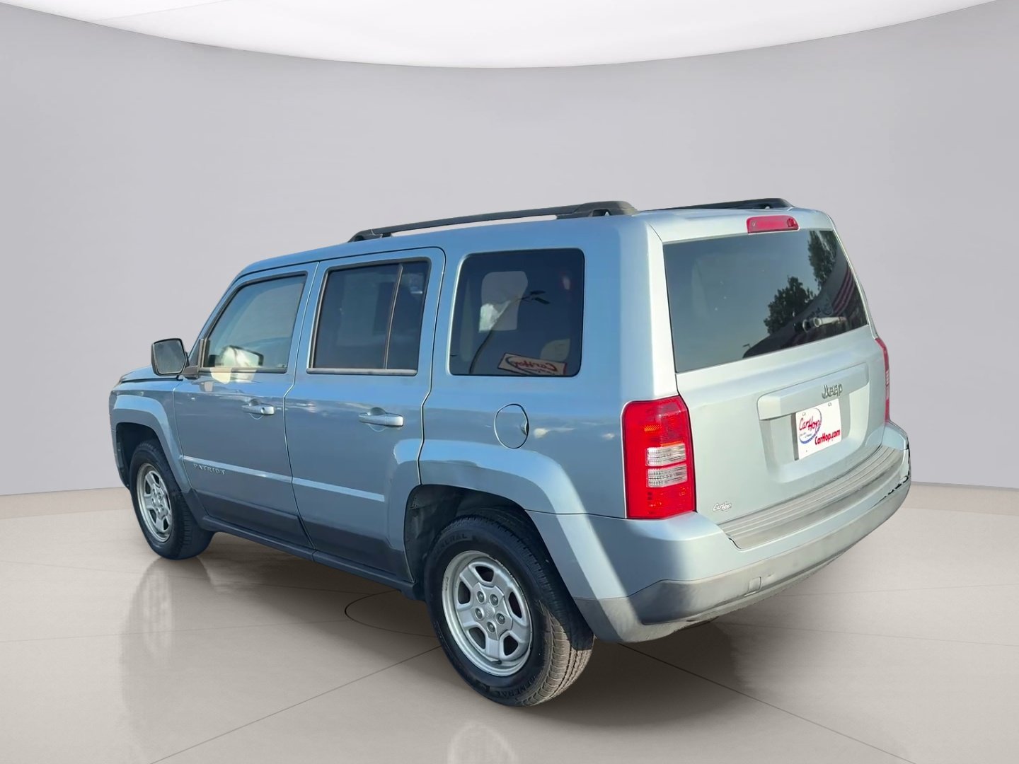 Used 2014 Blue Jeep SPORT image 3