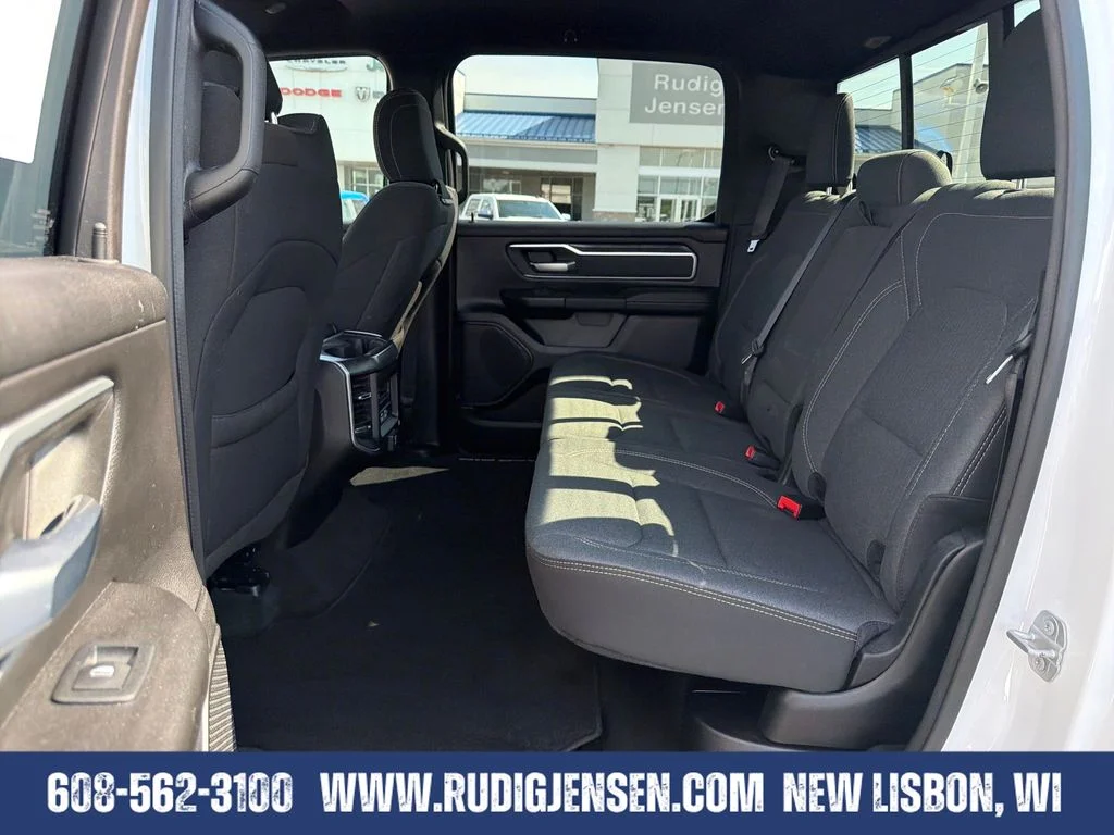 Used 2022 White Ram Big Horn/Lone Star image 23