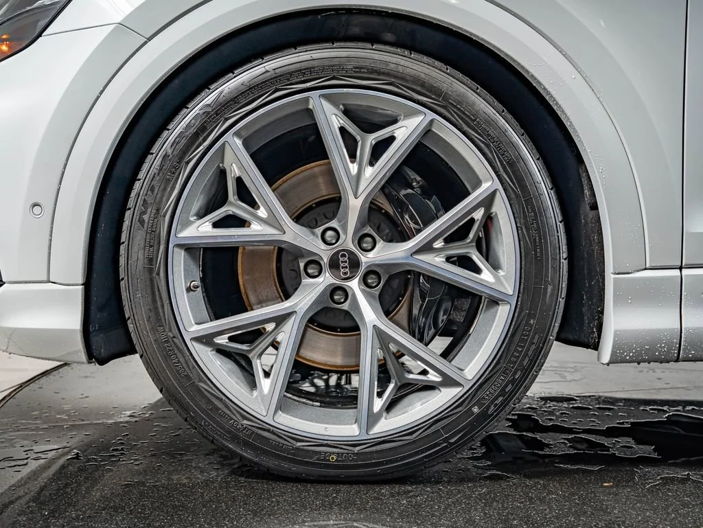Used 2023 Glacier White Audi 4.0T Prestige image 10