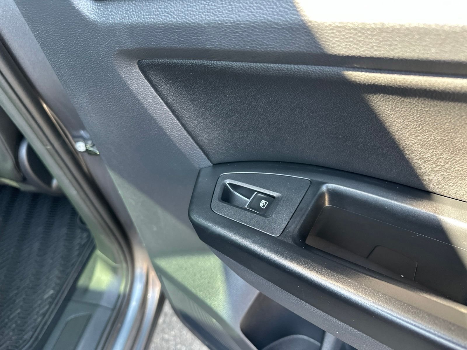 Used 2019 Gray Volkswagen SEL Premium image 46