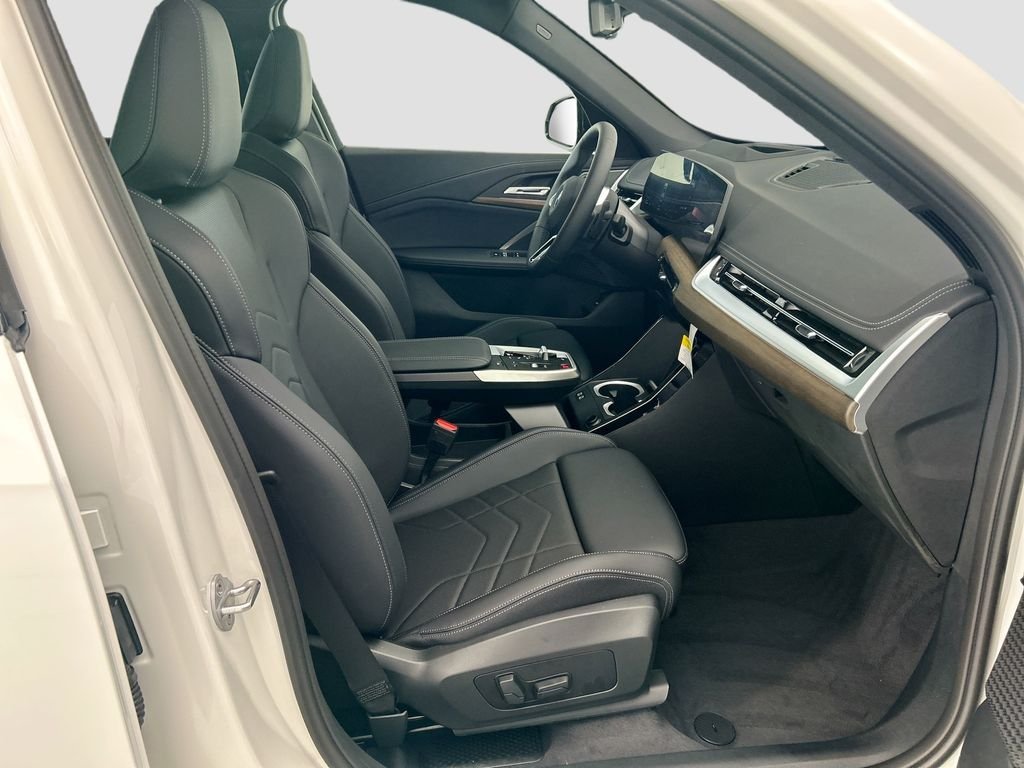 New 2026 Alpine White BMW xDrive28i image 19