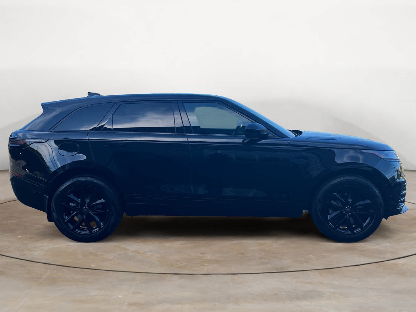 Certified Used 2026 Santorini Black Metallic Land Rover Dynamic SE image 6