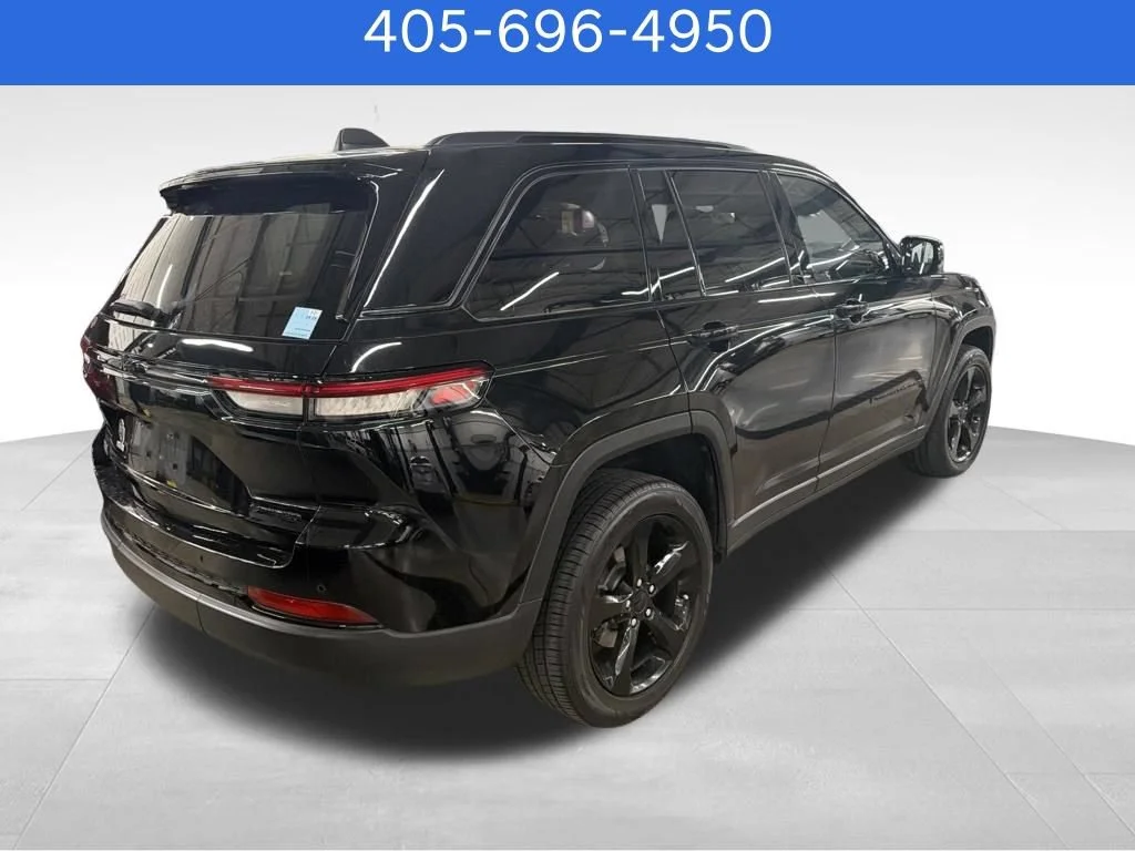 Pre-Owned 2023 Jeep Grand Cherokee Limited