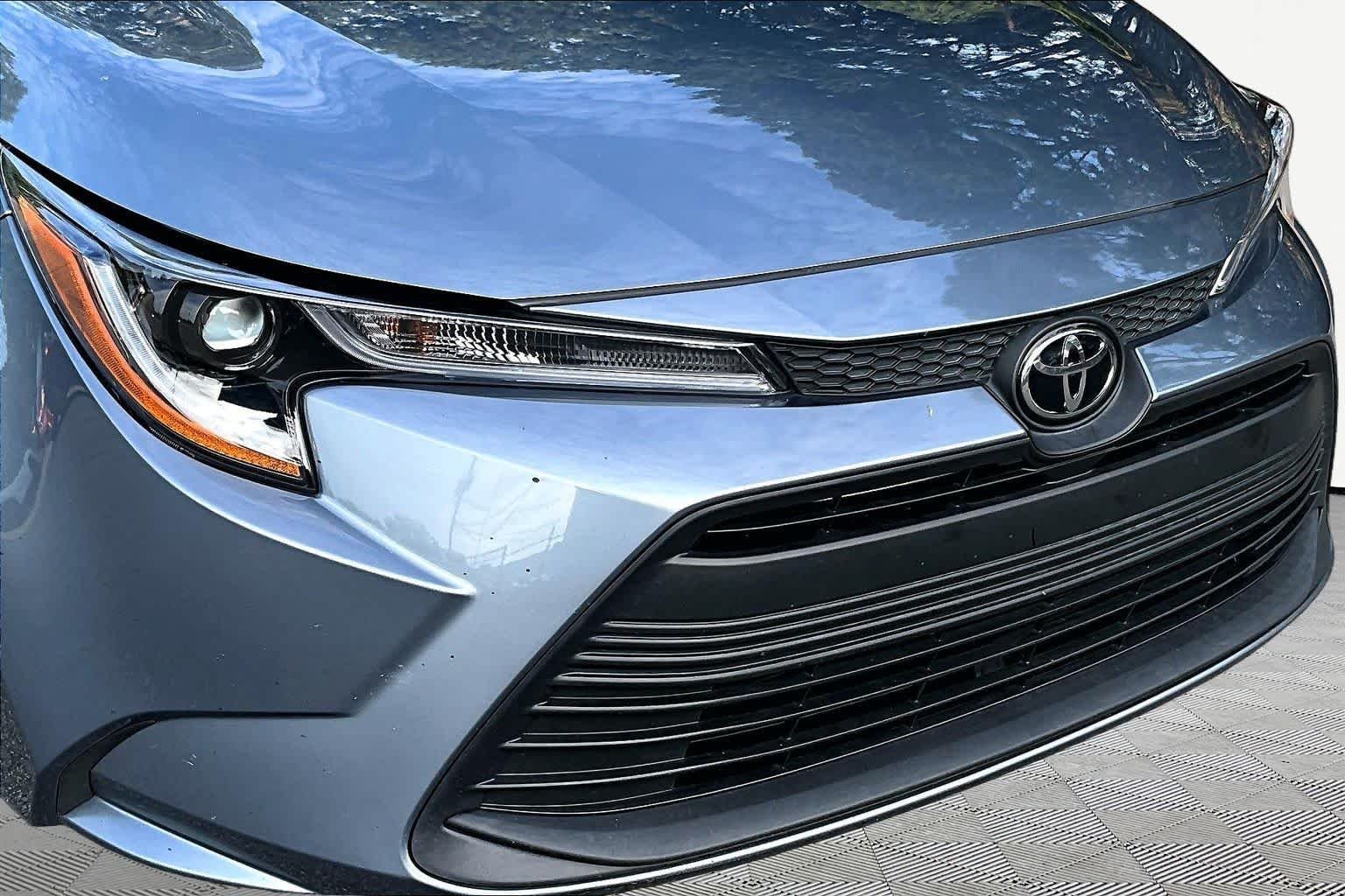 Used 2025 Celestite Toyota LE image 30