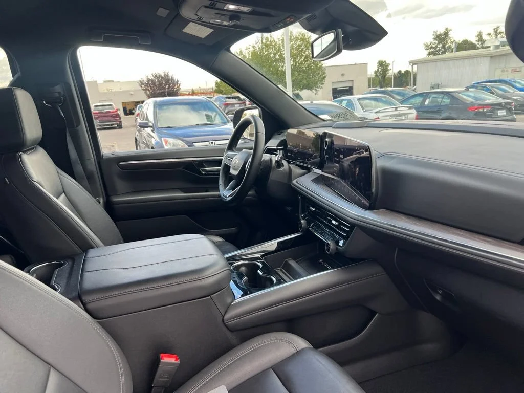 Used 2025 Sterling Gray Metallic Chevrolet Z71 image 25