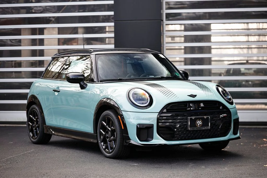 2026 MINI Hardtop Cooper S's photo