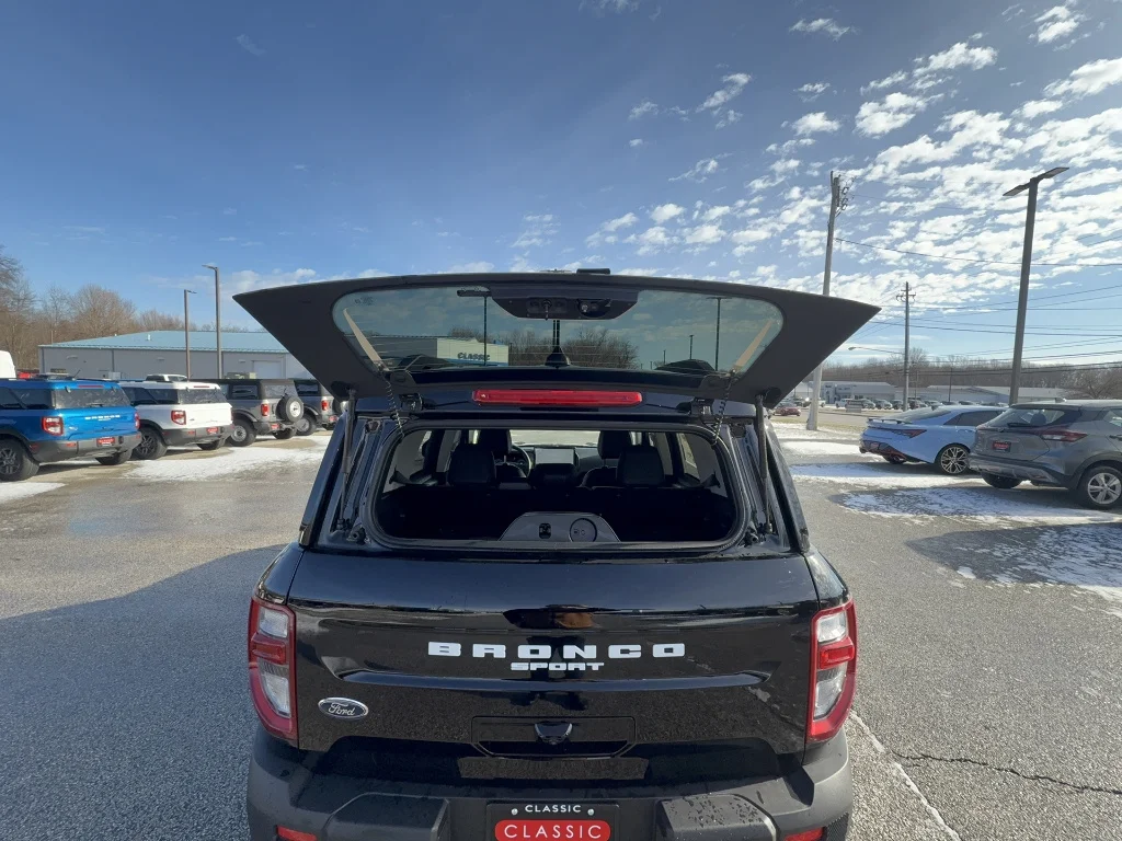 New 2025 Shadow Black Ford Outer Banks image 6