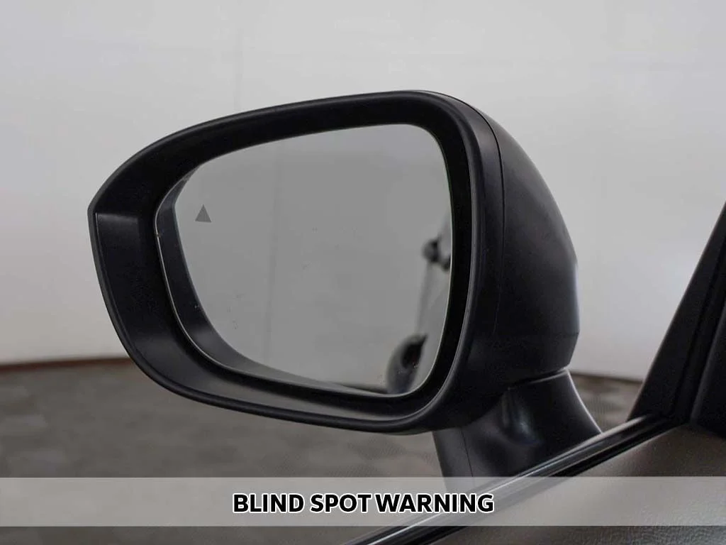 Used 2023 Super Black Nissan S image 3