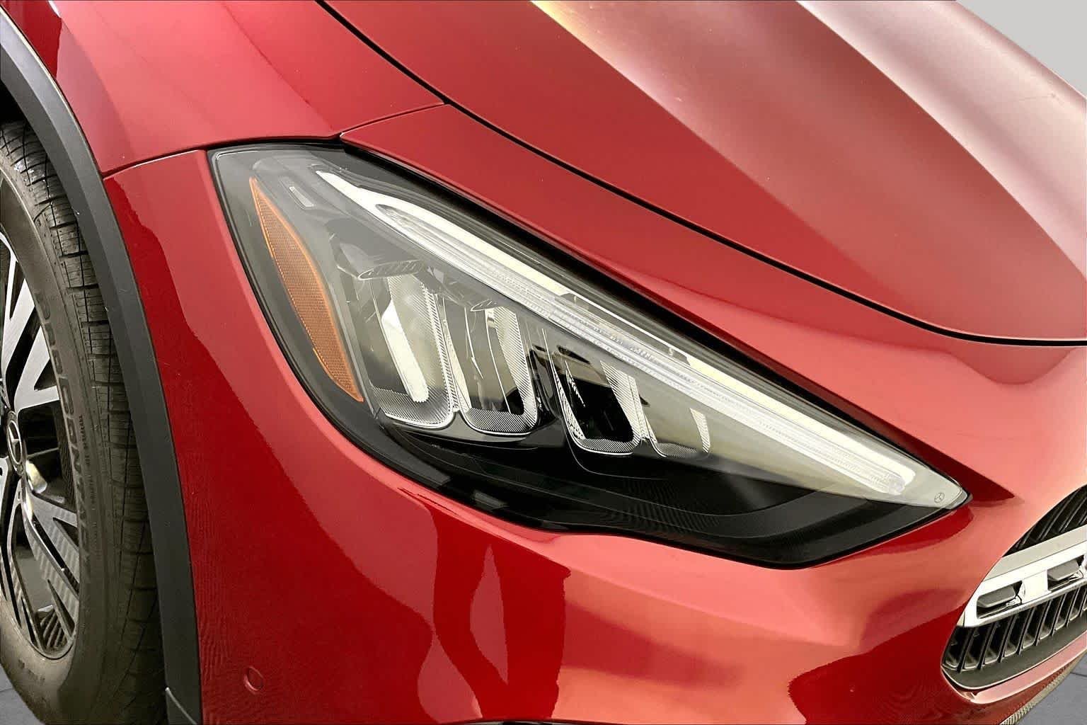 New 2026 MANUFAKTUR Patagonia Red Metallic Mercedes-Benz GLA 250 image 16