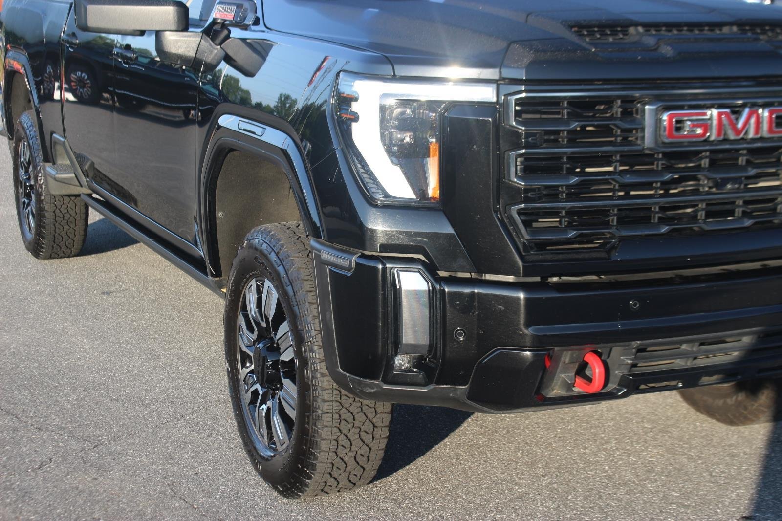 Used 2024 Onyx Black GMC AT4 image 9