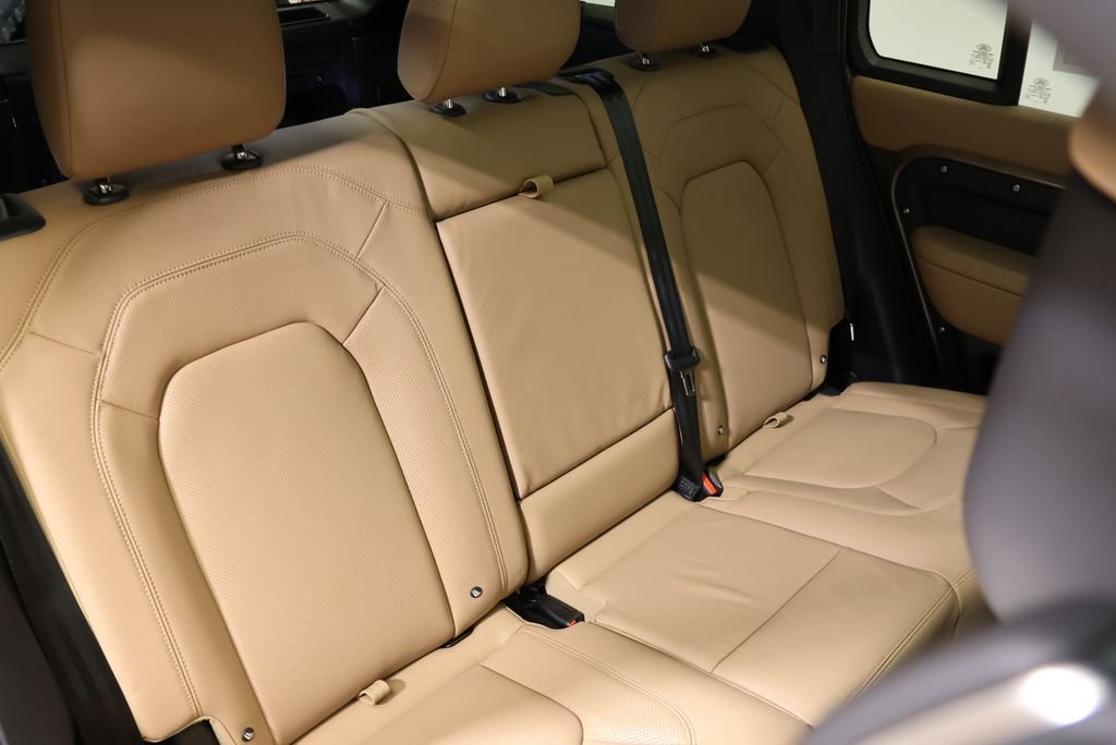 2026 Land Rover Defender X-Dynamic SE - Photo 46