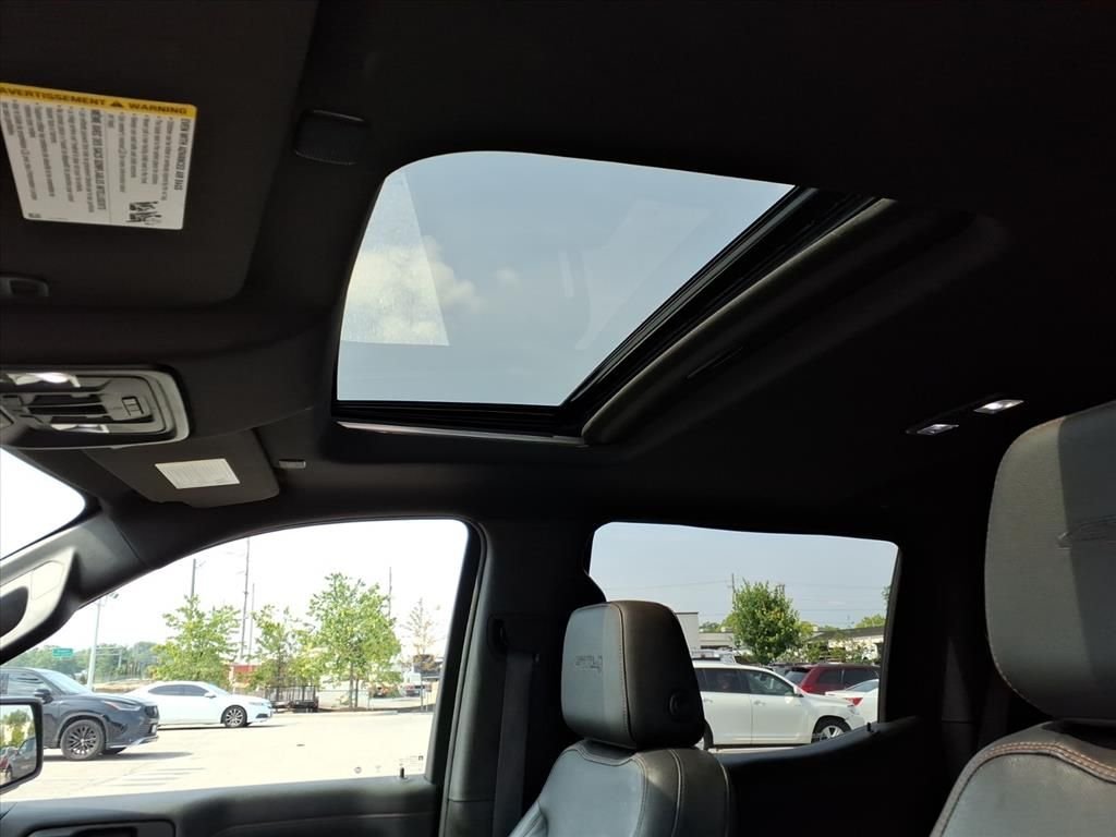 Used 2021 Black GMC AT4 image 13
