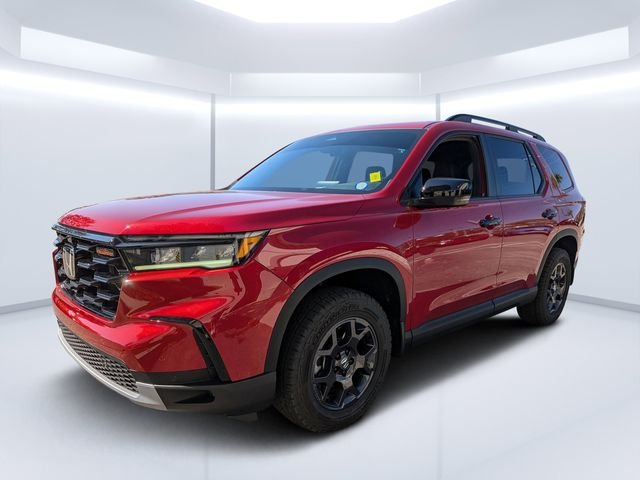 Used 2025 Red Honda TrailSport image 8