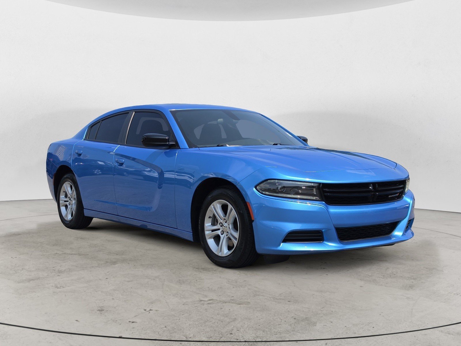 Used 2023 B5 Blue Pearlcoat Dodge SXT image 2