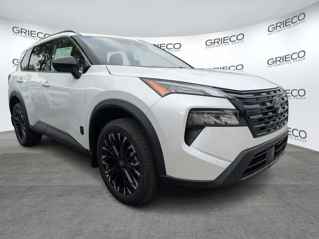 2026 Nissan Rogue Dark Armor's photo