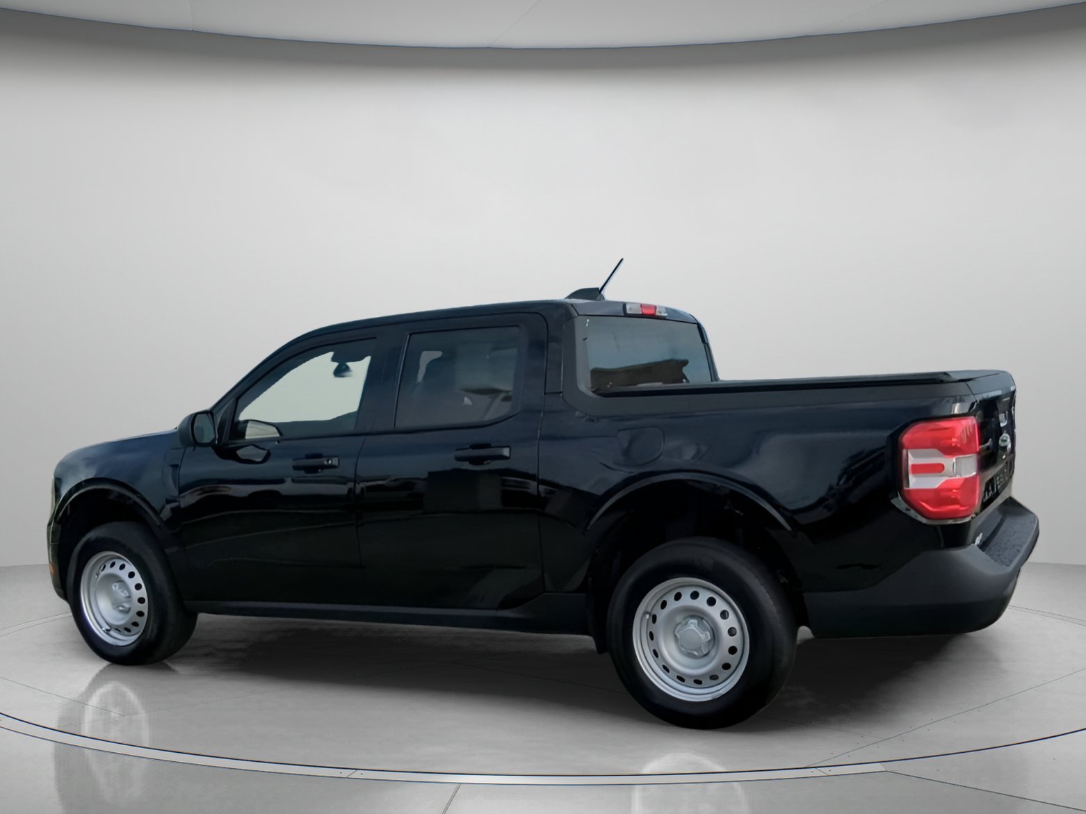 New 2026 Shadow Black Ford XL image 16