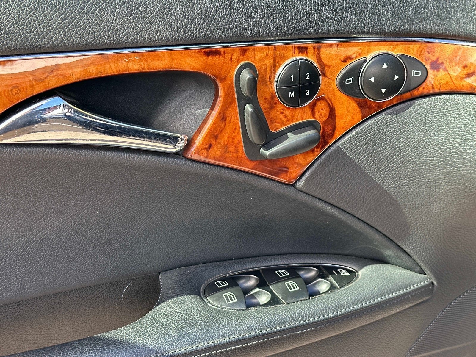 Used 2008 Black Mercedes-Benz E 350 image 15