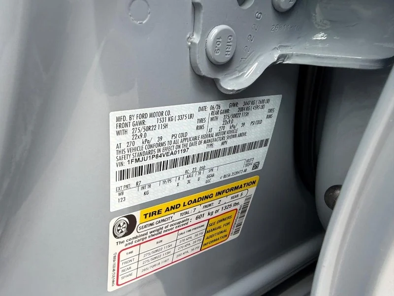 New 2027 Glacier Gray Metallic Tri-Coat Ford King Ranch® image 25