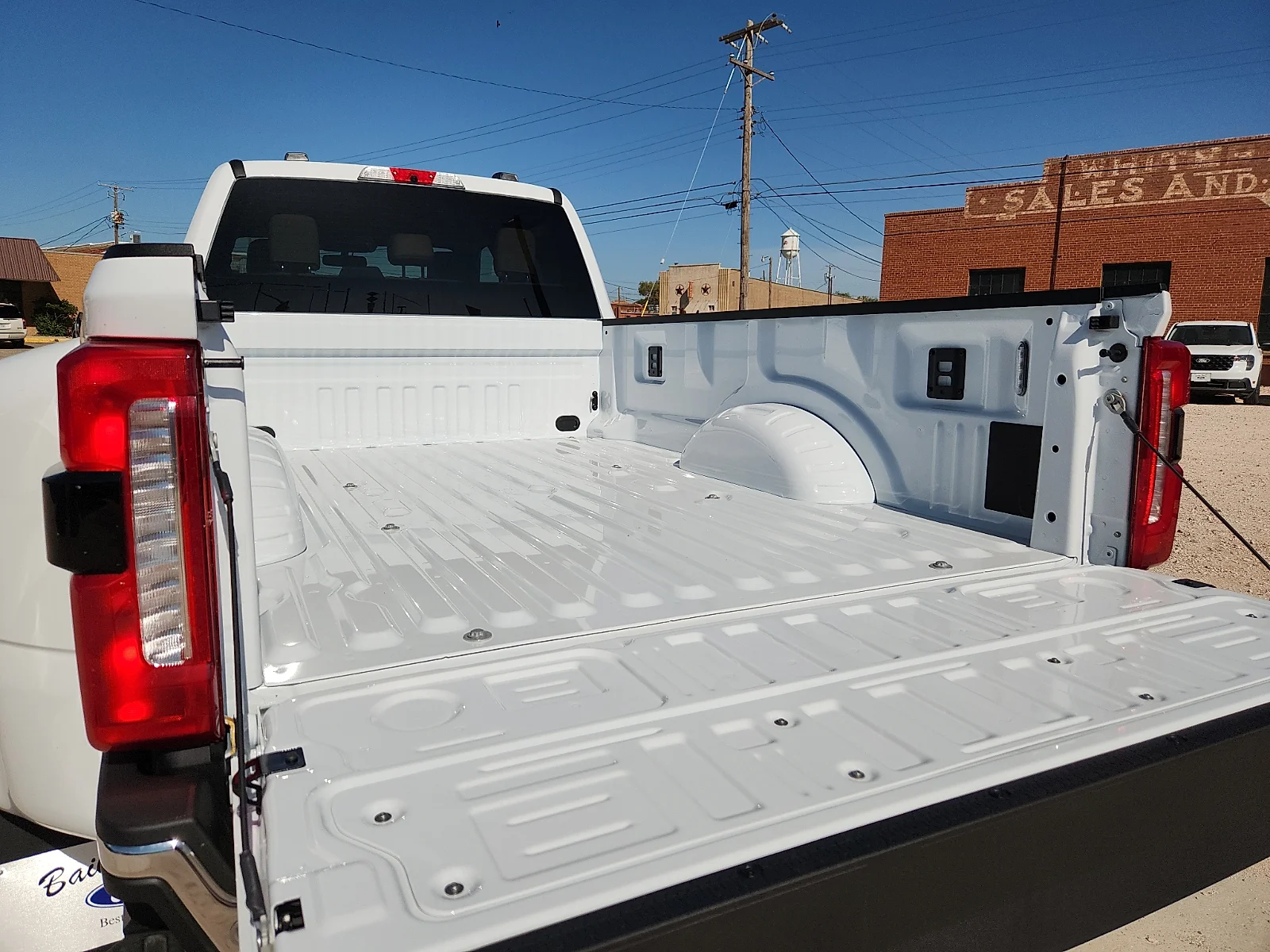 New 2026 Oxford White Ford Lariat image 12