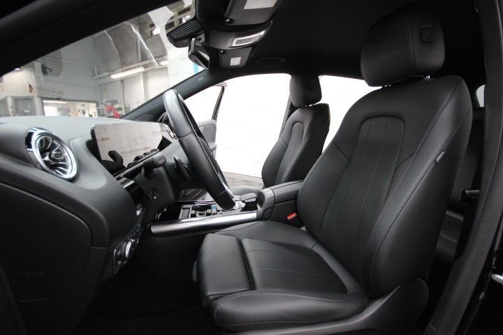 Used 2022 Black Mercedes-Benz GLA 250 image 15