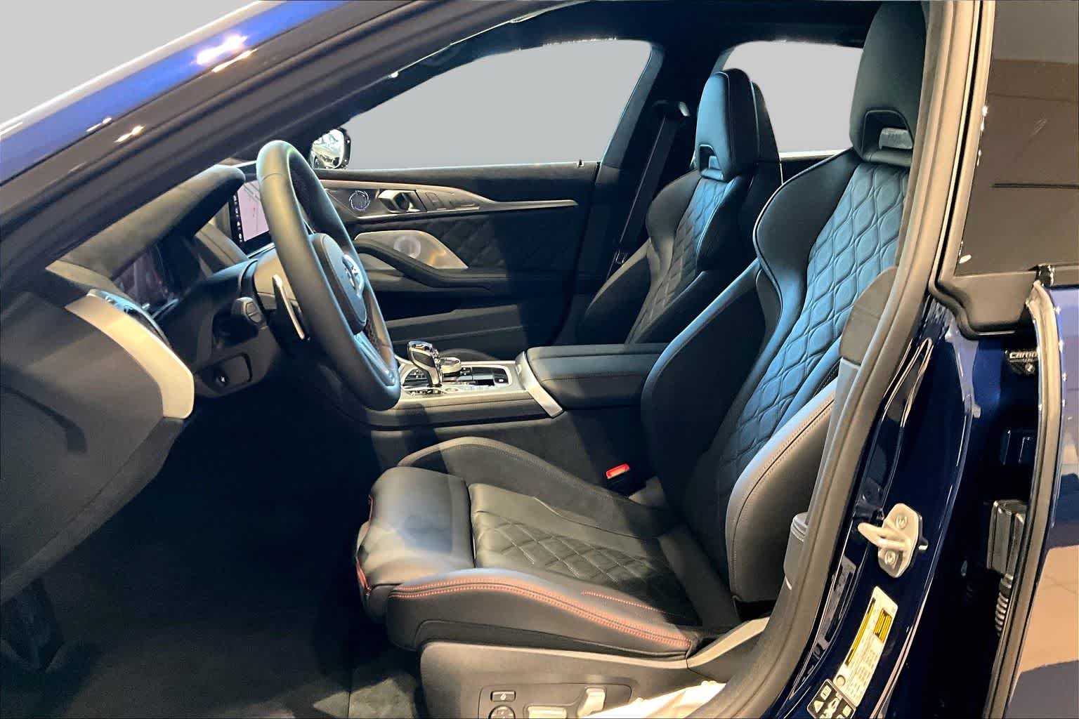 New 2026 Mauritius Blue Metallic BMW M850i image 9