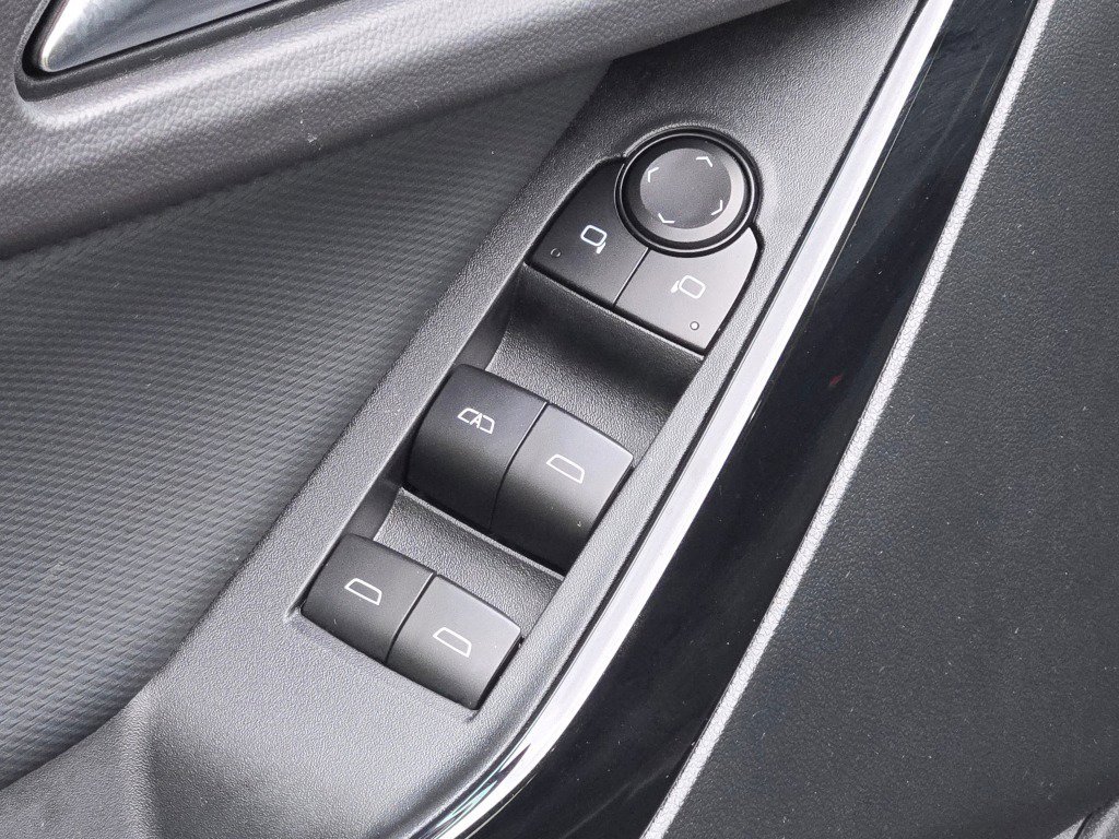 2025 Chevrolet Equinox LT - Photo 20