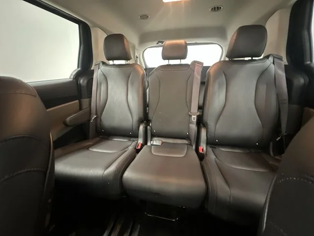 Used 2025 Red Kia LXS image 25
