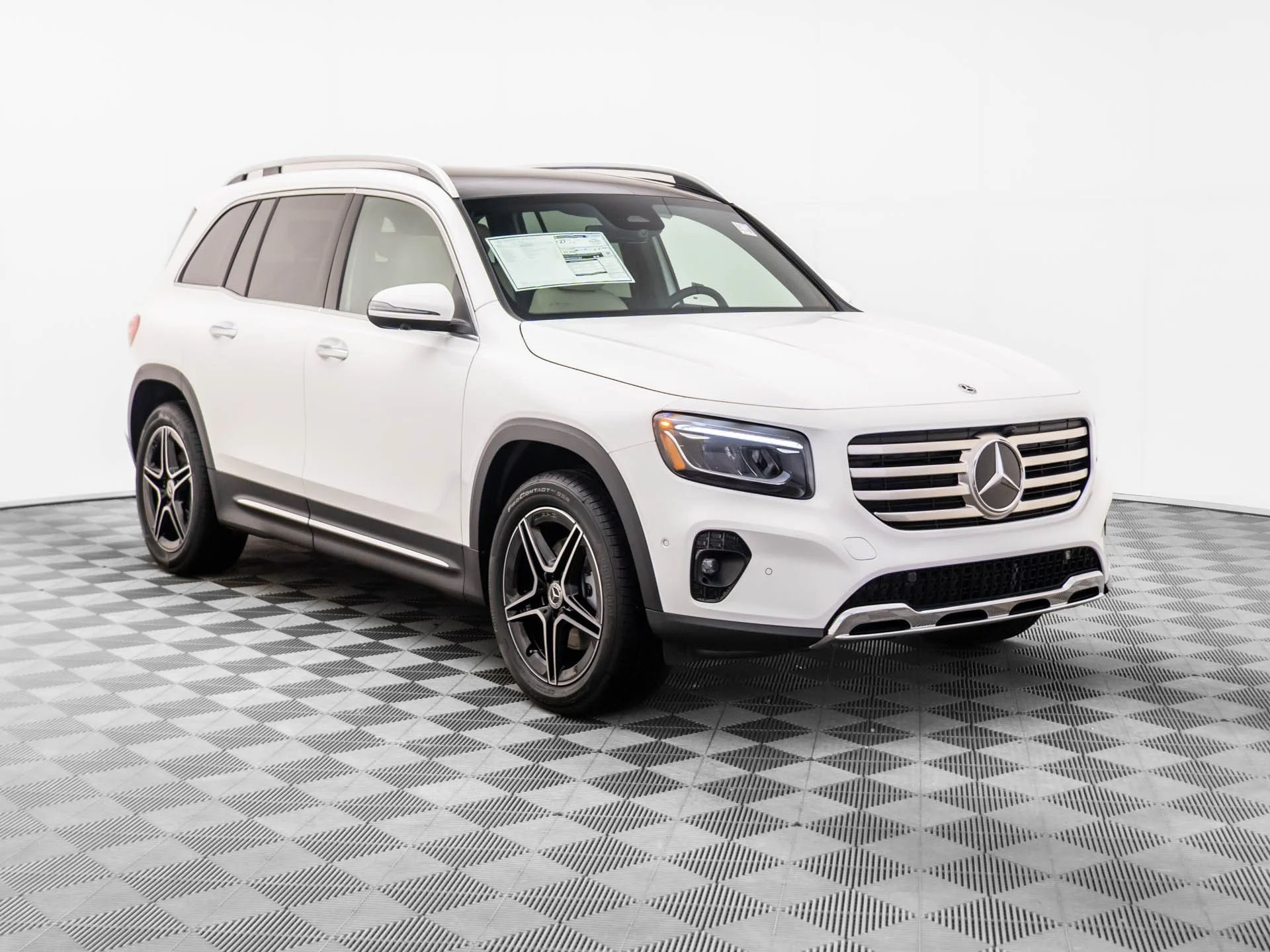 New 2026 White Mercedes-Benz GLB 250 image 7