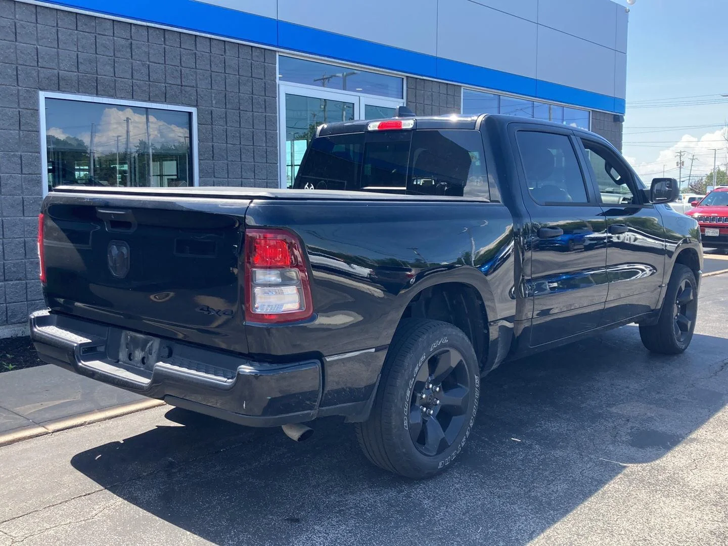 Used 2023 Diamond Black Crystal Pearlcoat Ram Tradesman image 7