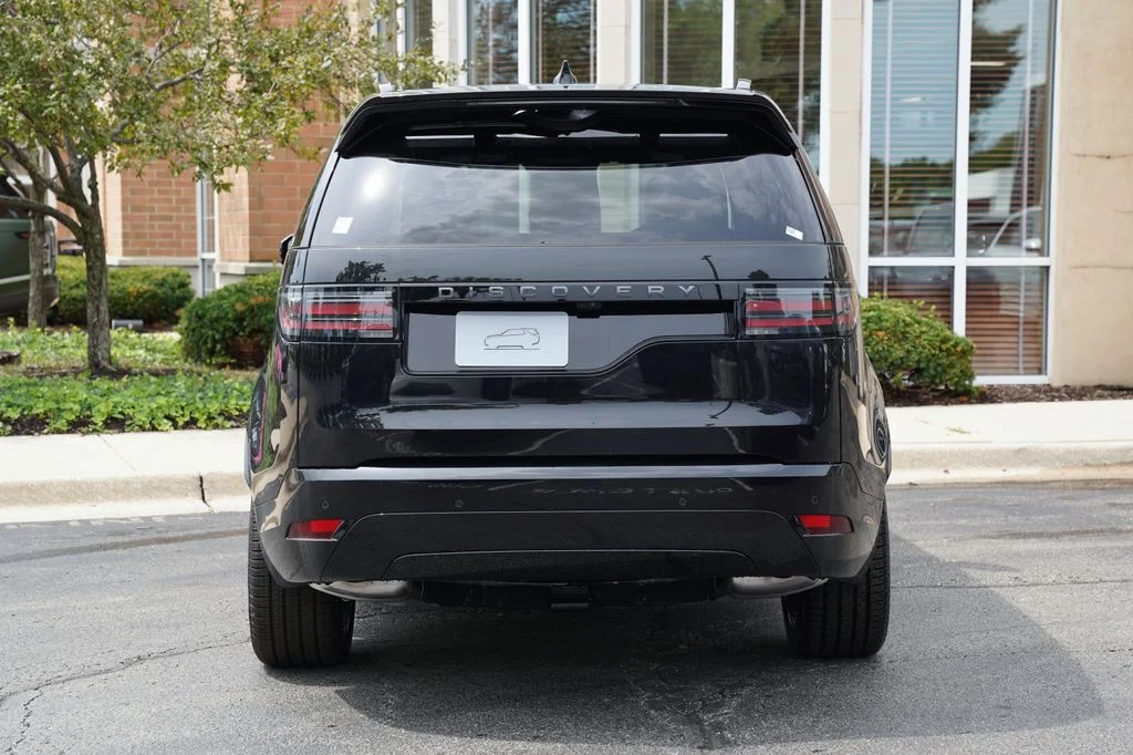 New 2026 Santorini Black Land Rover Dynamic SE image 5