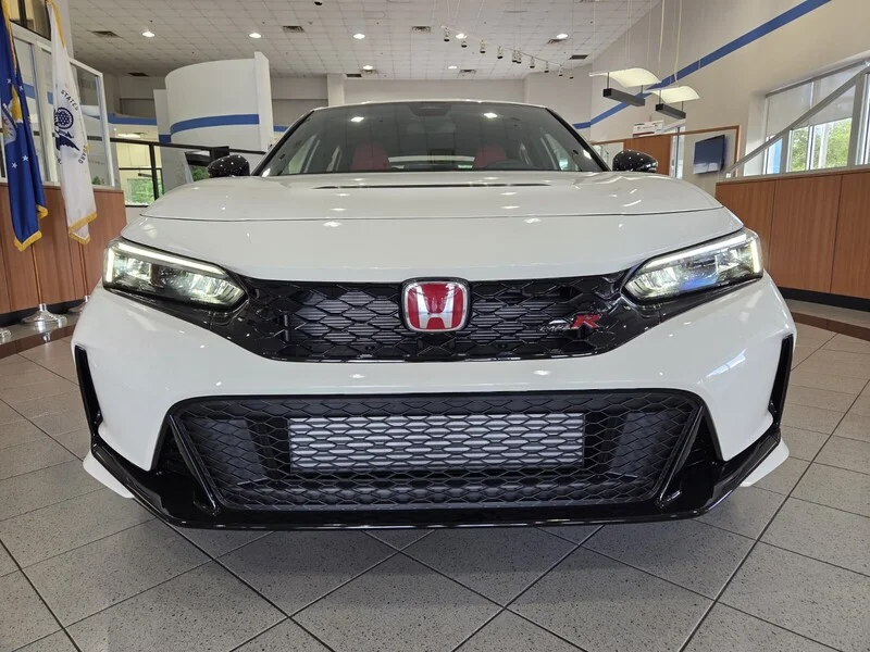 New 2025 Platinum White Pearl Honda MANUAL image 2